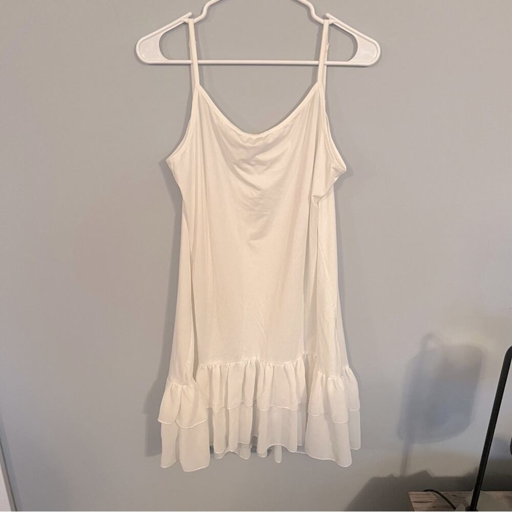 Lucky Love Sleeveless Long Length Tunic Top Size XXL White w/ Ruffle Tier Hem